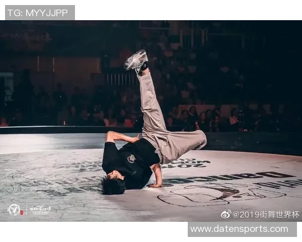 全国街舞大赛点评重庆攀岩队展现出色团队协作与默契配合 全国街舞大赛点评重庆攀岩队展现出色团队协作与默契配合